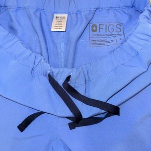 FIGS Men’s Ceil Blue Scrub Pants (S)